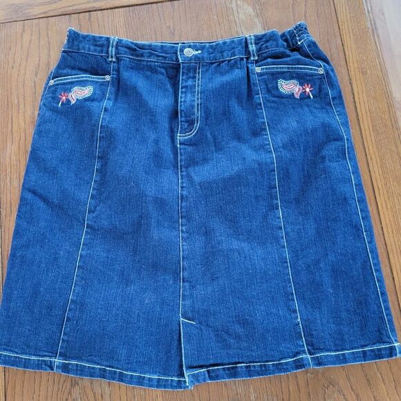 Sag Harbor Sport Denim Jean Skirt Embroidered w/pockets zip up 16 Petite EUC - Picture 2 of 10